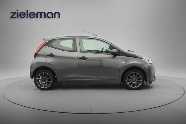 Toyota AYGO 1.0 VVT-i X-Fun5 Deurs - Navi, Airco