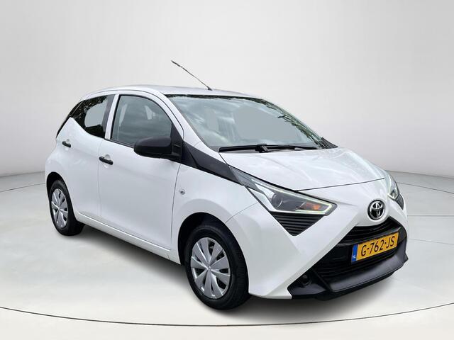 Toyota AYGO 1.0 VVT-i x-fun | 5 deurs | Airconditioning | Fietsendragerbeugel | Bluetooth |