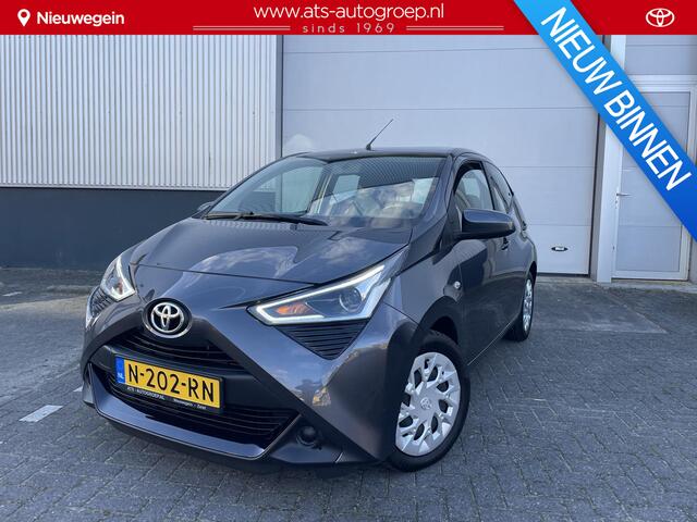Toyota AYGO 1.0 VVT-i x-play , 35.000 km | Apple/Android Navigatie | Org NL en 1e Eigenaar |