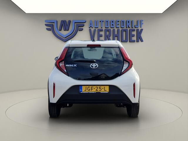 Toyota AYGO 1.0 VVT-i S-CVT Play Automaat - Groot Multimedia scherm