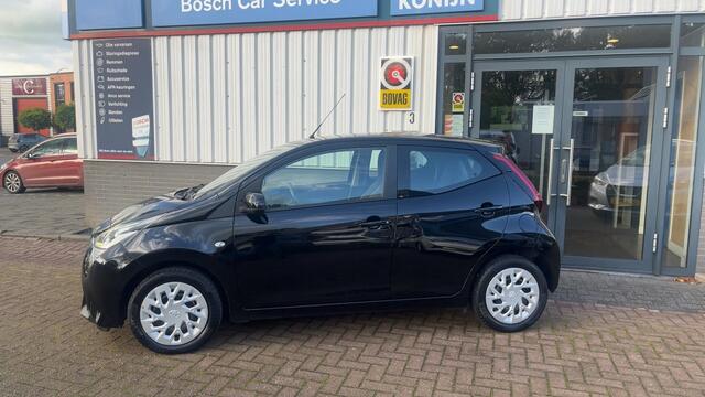 Toyota AYGO 1.0 VVT-i x-play