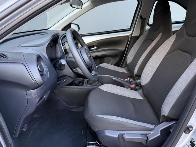 Toyota AYGO X 1.0 VVT-i MT Play / Dealer Onderhouden / Achteruitrij Camera / Cruise / Airco / DAB /