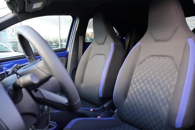 Toyota AYGO X 1.0 VVT-i MT Pulse, Apple Carplay, Android auto, Achterruitrijcamera, DAB Radio, Privacy Glass