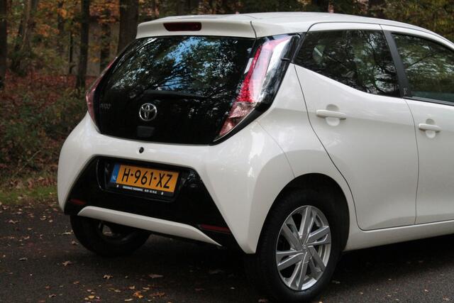 Toyota AYGO 1.0 VVT-i x-play | Camera | Airco