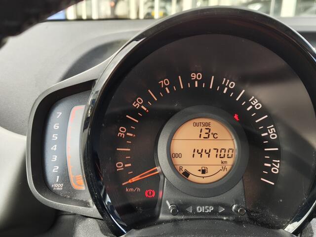 Toyota AYGO 1.0 VVT-i x-play | Navi | Achteruitrijcamera | Airco | Radio