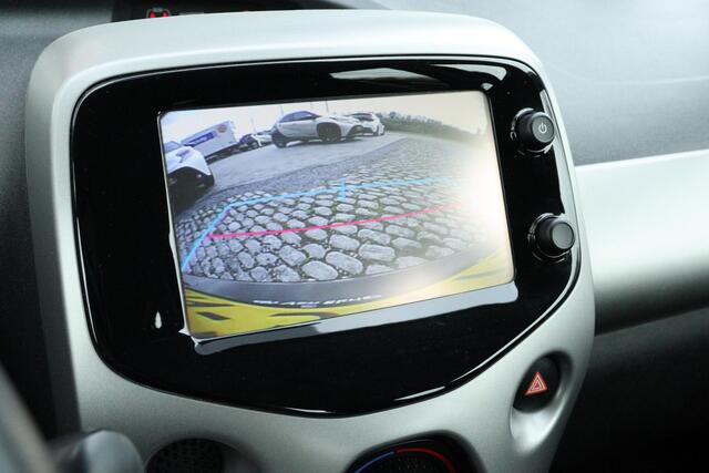 Toyota AYGO 1.0 VVT-i x-nav, Achteruitrijcamera, Bluetooth, Airco, Stuurwiel bediening