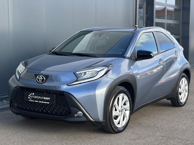 Toyota AYGO 1.0 VVT-i MT Active Limited / Apple Carplay / Camera / Climate C