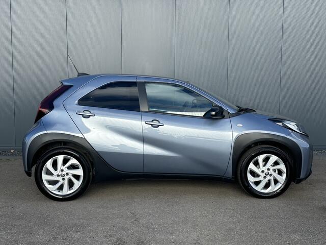 Toyota AYGO 1.0 VVT-i MT Active Limited / Apple Carplay / Camera / Climate C