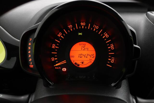 Toyota AYGO 1.0 VVT-i x | Climate control | Apple carplay - android auto | Keyless | Parkeercamera |