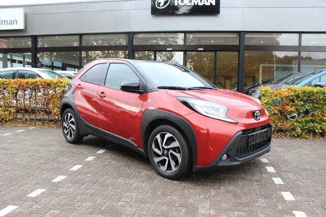 Toyota AYGO X 1.0 VVT-i MT Envy | Rijklaar | Stoel-/stuurverw. | Keyless | Parkeersens. v+a | Camera | Navi | Apple/Android | LED