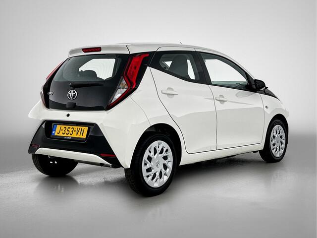 Toyota AYGO 1.0 VVT-i x-play | Dealeronderhouden auto |