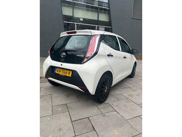 Toyota AYGO 1.0 VVT-i x-now ZEER NETTE STAAT