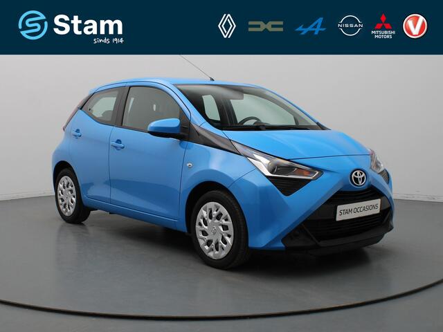 Toyota AYGO 70pk VVT-i x-play Semi Automaat Airco | Camera | Carplay