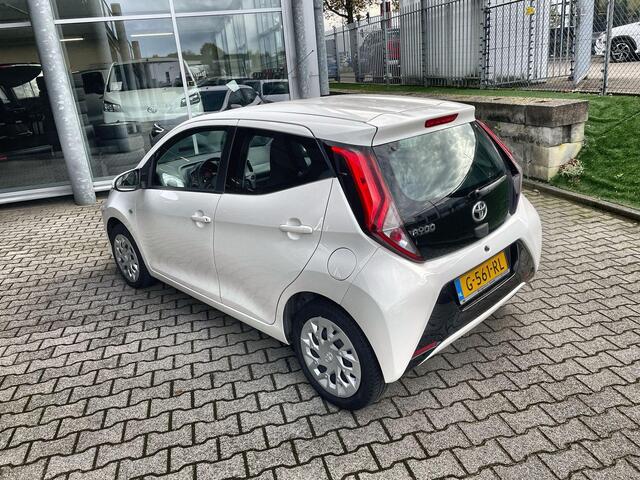 Toyota AYGO 1.0 VVT-i x-play