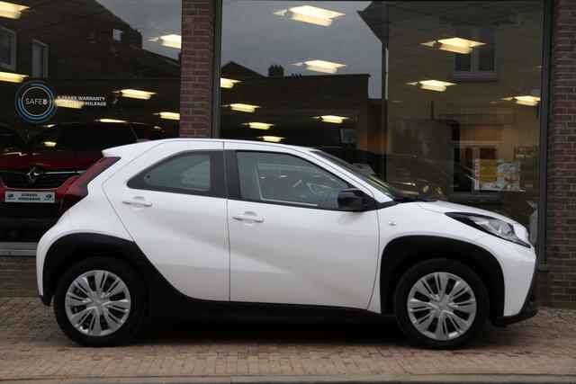 Toyota AYGO X 1.0 VVT-i S-CVT Automaat Navi Carplay Camera ACC