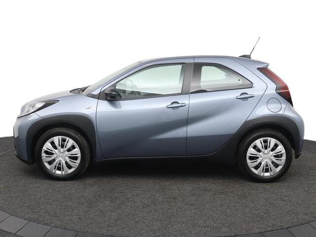 Toyota AYGO X 1.0 VVT-i MT Play