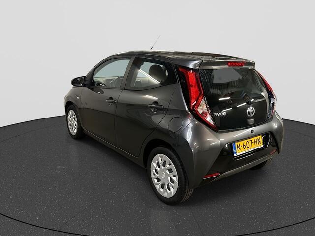 Toyota AYGO 1.0 VVT-i x-play | Rijklaar