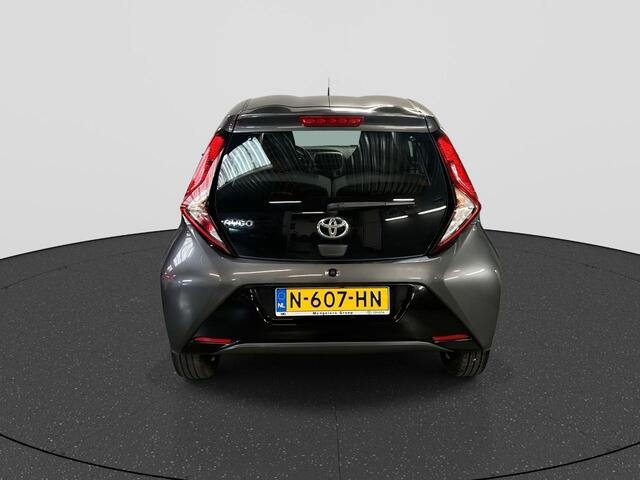 Toyota AYGO 1.0 VVT-i x-play | Rijklaar
