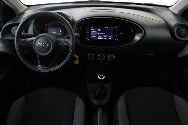Toyota AYGO X 1.0 VVT-i MT PLAY -CARPLAY|CAMERA|ADAP.CRUISE|DAB|5-DRS