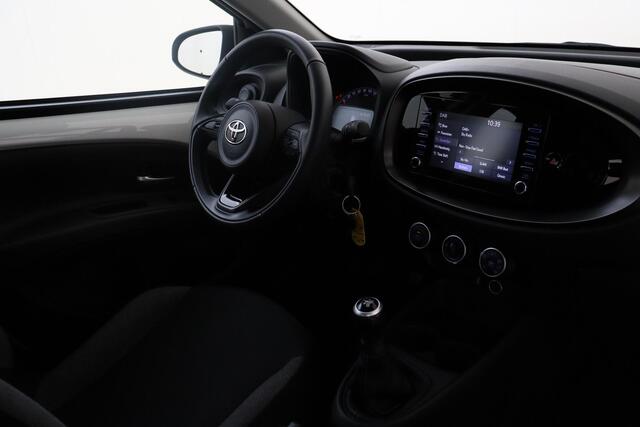 Toyota AYGO X 1.0 VVT-i MT PLAY -CARPLAY|CAMERA|ADAP.CRUISE|DAB|5-DRS