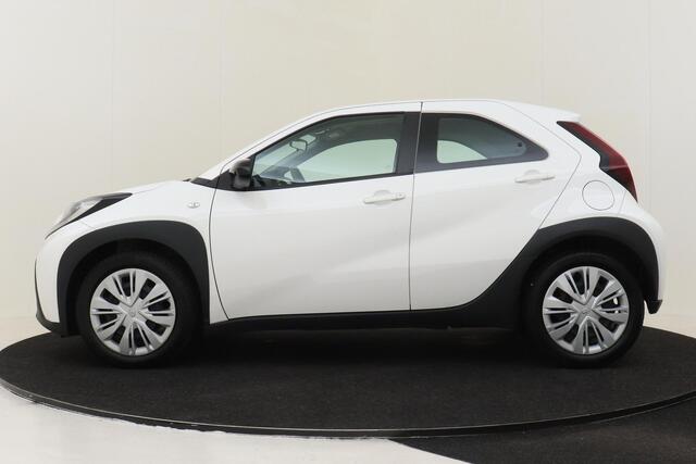 Toyota AYGO X 1.0 VVT-i MT PLAY -CARPLAY|CAMERA|ADAP.CRUISE|DAB|5-DRS