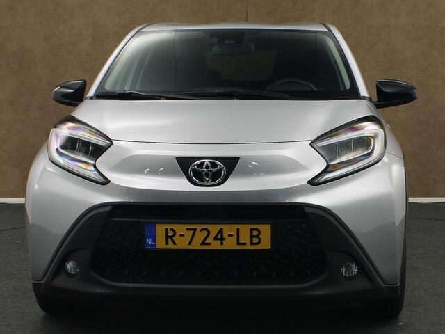 Toyota AYGO X 1.0 VVT-i S-CVT first - ORIGINEEL NEDERLANDSE AUTO - CLIMATE CONTROL - CAMERA - ADAPTIEVE CRUISE CONTROL - 17 INCH LICHT METALEN VELGEN - APPLE CARPLAY/ ANDROID AUTO - DONKER GETINTE RAMEN ACHTER - MISTLAMPEN VOOR