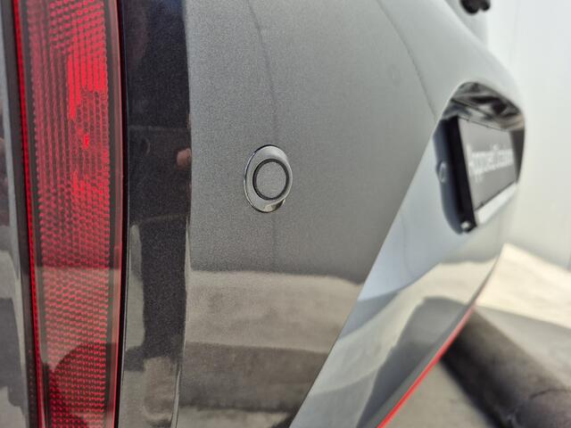 Toyota AYGO X 1.0 VVT-i S-CVT Undercover Jun Takahashi Limited | Uniek! | Navigatie | Parkeersensoren V+A | LED | Keyless | CarPlay | Draadloos laden telefoon | Stoelverwarming | Achteruitrijcamera |