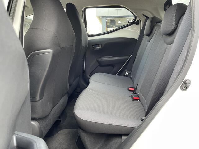 Toyota AYGO 1.0 VVT-i x-play AUTOMAAT RIJKLAAR