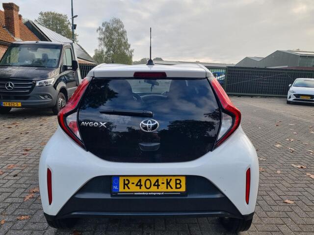Toyota AYGO 1.0 VVT-i MT first
