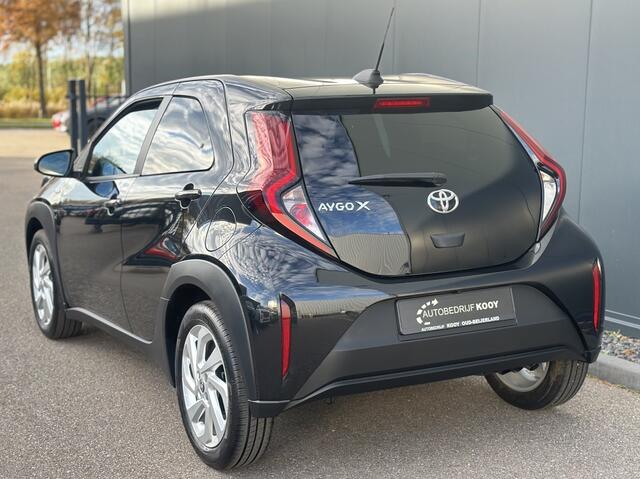 Toyota AYGO 1.0 VVT-i MT First / Carplay / Camera / Stoelverwarming