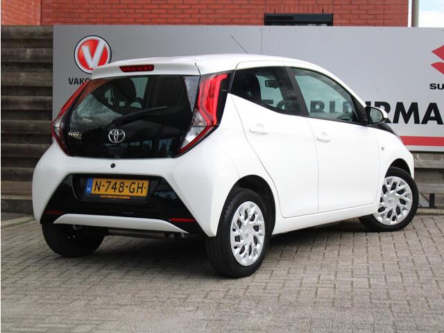 Toyota AYGO 1.0 VVT-i x-play Achteruitrijcamera, Airco, Bluetooth, Elek. Ramen