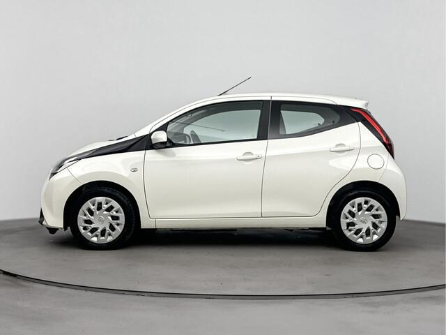 Toyota AYGO 1.0 VVT-i x-play 5-Drs | Parkeercamera | NL-Auto | Dealeronderhouden | 1E Eig | APK 06-2027 |