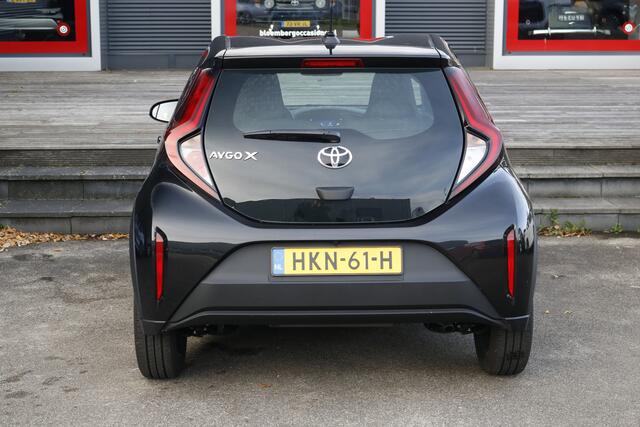 Toyota AYGO X 1.0 VVT-i MT Play