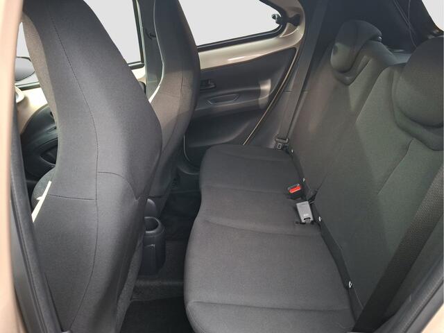 Toyota AYGO X 1.0 VVT-i MT Pulse | Apple Carplay/Android Auto | Parkeercamera Achter | Cruise Control Adaptief | Licht Metalen Velgen 17'' |