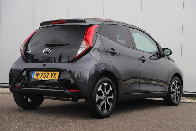 Toyota AYGO 1.0 VVT-i X-Joy Cabrio Automaat Schuifdak Climate Control 14 inch LMV Achteruitrijcamera