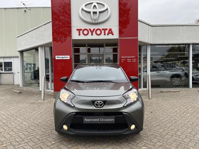 Toyota AYGO X 1.0 VVT-i MT first Edition | Rijklaar | Stoelverwarming | Apple Carplay | LM-Velgen