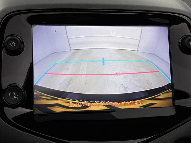 Toyota AYGO 1.0 VVT-i x-play cabrio | 1e Eigenaar | NIEUW GELEVERD EN ONDERHOUDEN | Apple Carplay / Android Auto |