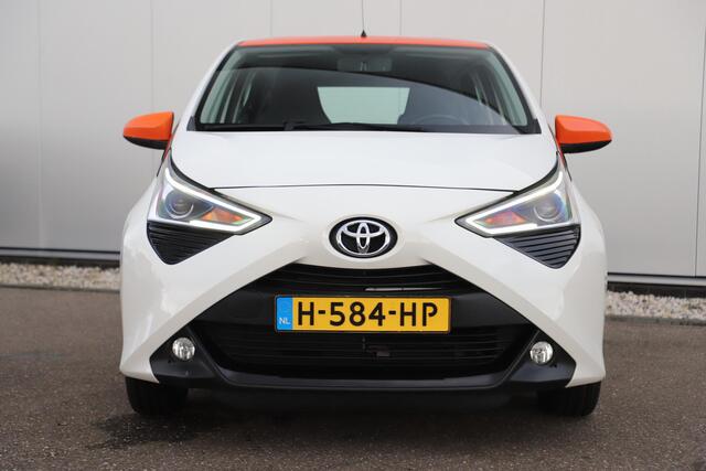 Toyota AYGO 1.0 VVT-i x-joy 14 inch LMV Carplay Android Navigatie Achteruitrijcamera Airco