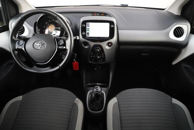Toyota AYGO 1.0 VVT-i x-joy 14 inch LMV Carplay Android Navigatie Achteruitrijcamera Airco