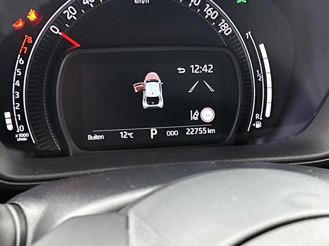 Toyota AYGO X 1.0 VVT-i S-CVT Play | Camera | Airconditioning | Metallic lak |