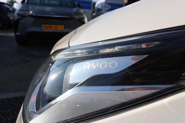 Toyota AYGO 1.0 VVT-i x-fun, Bluetooth, Aux, Airco, FM / AM Radio, Speed Limiter, Start Stop, Elektrische ramen voor, Stuurwiel bediening