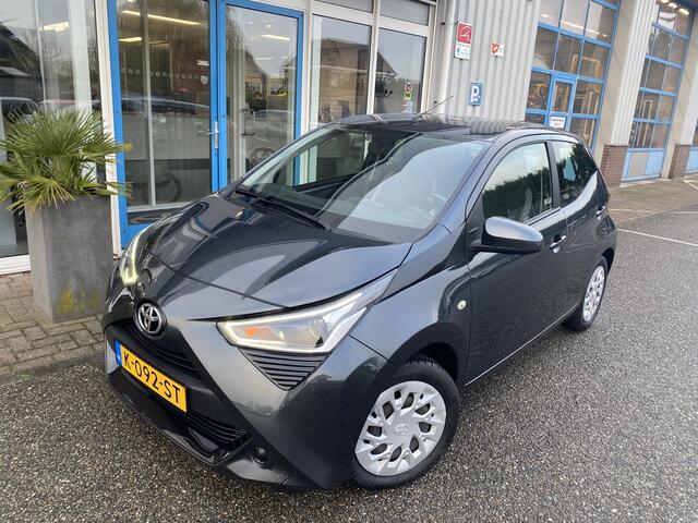 Toyota AYGO 1.0 VVT-i x-play