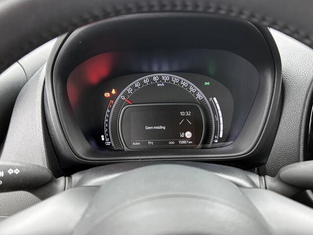 Toyota AYGO X 1.0 VVT-i MT Play | Apple Carplay/Android Auto | Parkeercamera Achter | Cruise Control Adaptief |