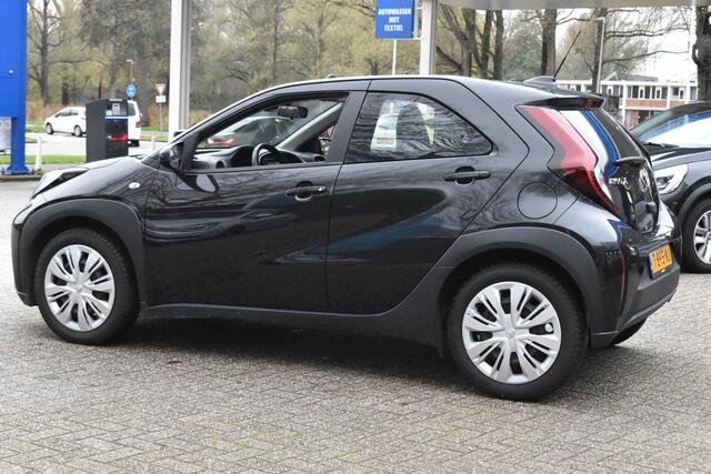 Toyota AYGO X 1.0 VVT-i MT Play 1e Eigenaar | Carplay Navi | All-Seasons | Camera | Airco | 12 mnd BOVAG garantie | Whatsapp 06-53188999