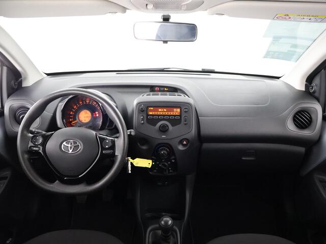 Toyota AYGO 1.0 VVT-i X SILVERLINE FUN CARPLAY NAVI AIRCO.5 DRS .GARANTIE TOT 2031 !