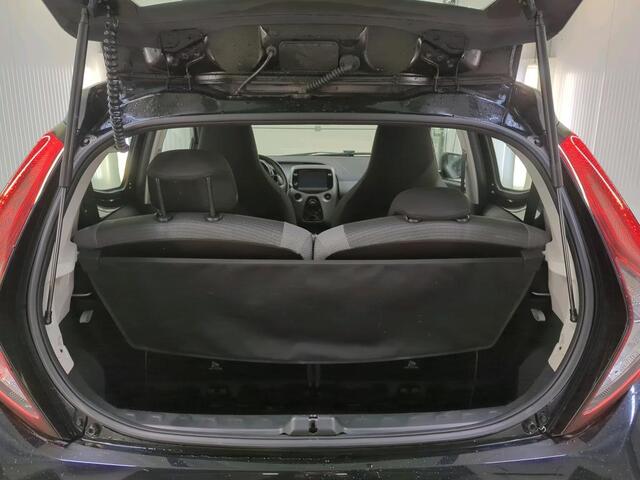 Toyota AYGO 1.0 VVT-i X-Play 5-DRS Airco DAB+ Carplay Navi X-Play Pack Achteruitrij Camera