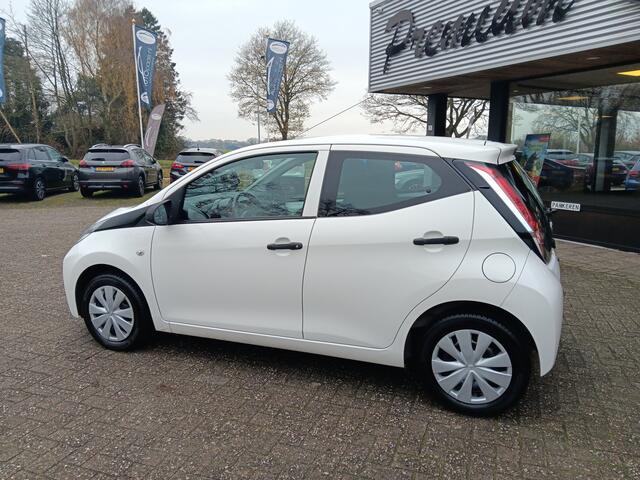Toyota AYGO 1.0 VVT-i x-now|AIRCO|BLUETOOTH|5drs|All season|Top onderhouden