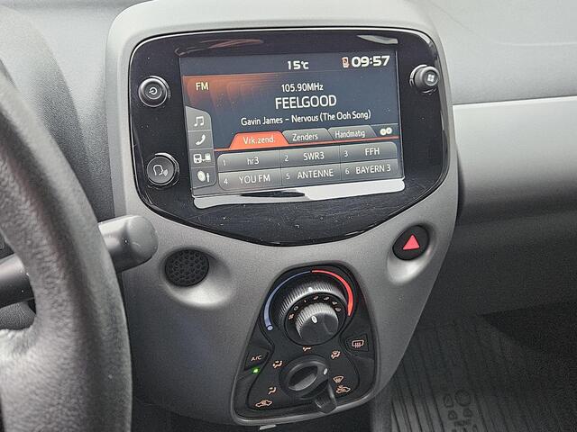 Toyota AYGO 1.0 VVT-i x-play Carplay Android Camera LM15