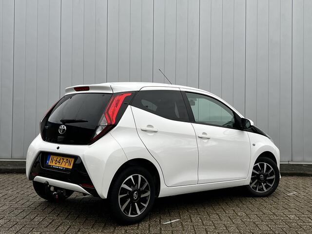 Toyota AYGO 1.0 VVT-i x-cite ultimate NL auto Clima Apple carplay Android auto Trekhaak