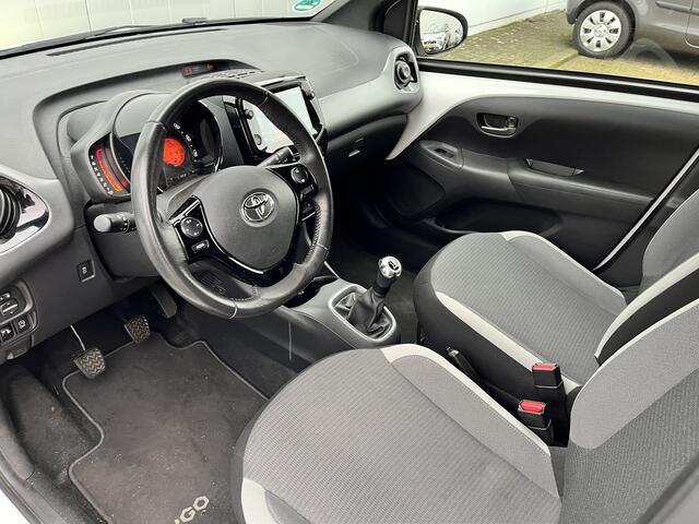 Toyota AYGO 1.0 VVT-i x-cite ultimate NL auto Clima Apple carplay Android auto Trekhaak